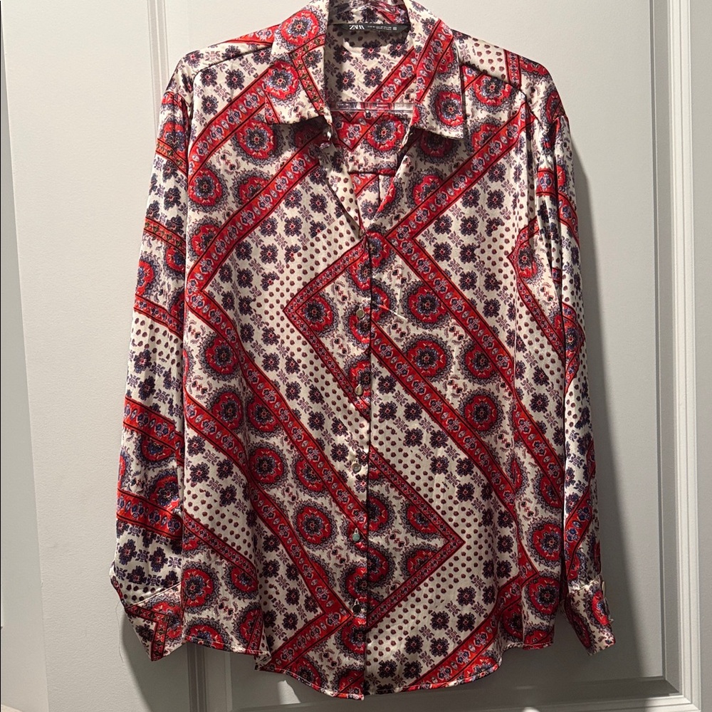 Zara Red and White Patterned Button Down Shirt